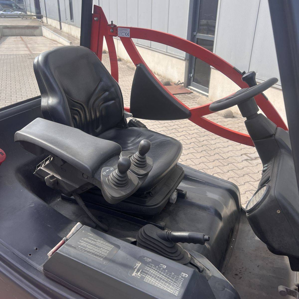 Linde E25S (336-03) - Carretilla elevadora eléctrica: foto 4 Linde E25S (336-03) - Carretilla elevadora eléctrica: foto 4