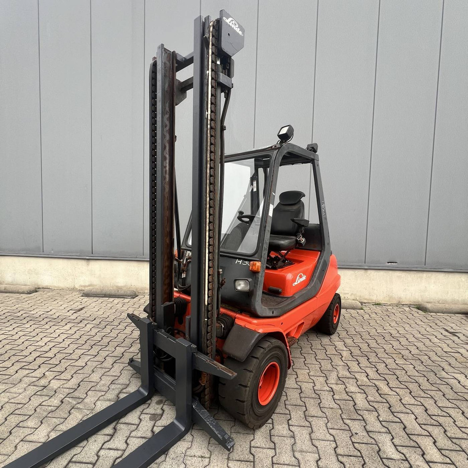 Linde H30D-02 (351) - Carretilla elevadora diésel: foto 1 Linde H30D-02 (351) - Carretilla elevadora diésel: foto 1
