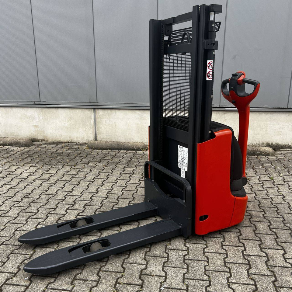 Linde L12 (1172) - Apilador: foto 2 Linde L12 (1172) - Apilador: foto 2