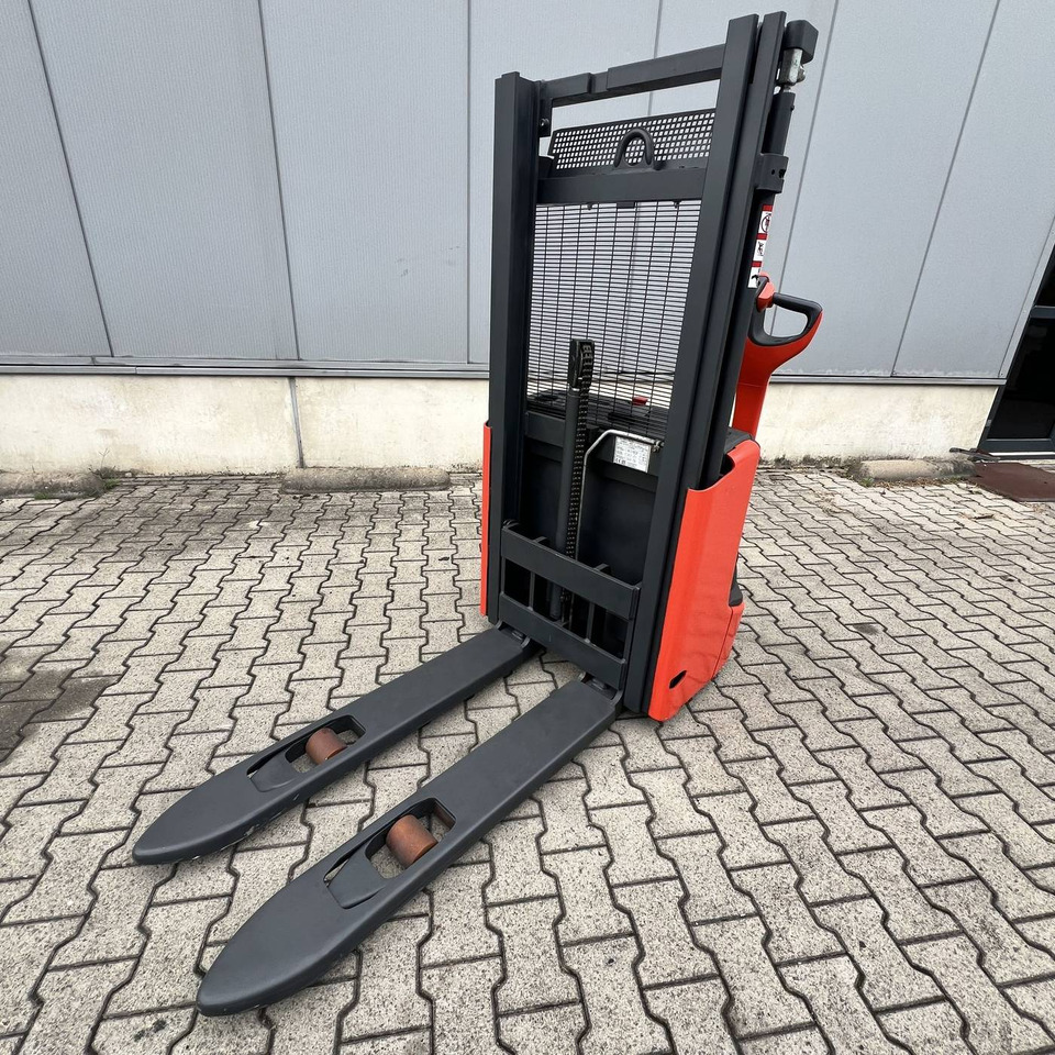 Linde L12 (1172) - Apilador: foto 4 Linde L12 (1172) - Apilador: foto 4