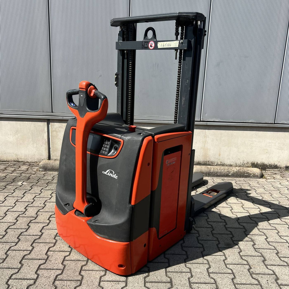 Linde L14 (1173) - Apilador: foto 1 Linde L14 (1173) - Apilador: foto 1
