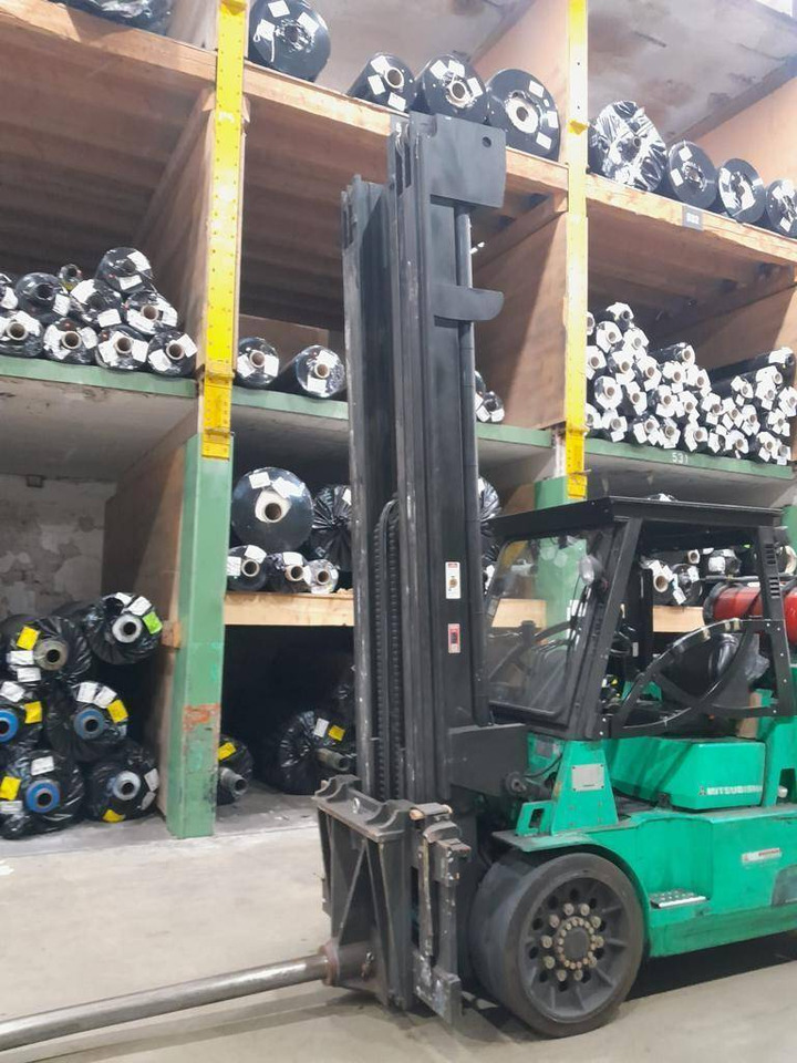 Mitsubishi FGC70K - Carretilla elevadora de gas: foto 1 Mitsubishi FGC70K - Carretilla elevadora de gas: foto 1