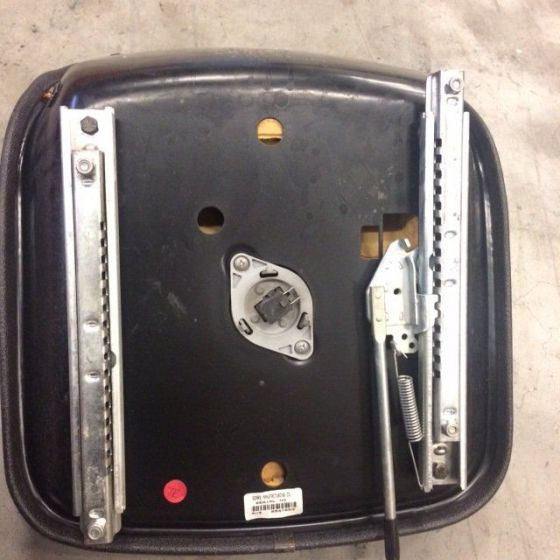 Seat for Scrubber vacuum cleaner Nilfisk BR 850 - Asiento para Fregadora: foto 4 Seat for Scrubber vacuum cleaner Nilfisk BR 850 - Asiento para Fregadora: foto 4