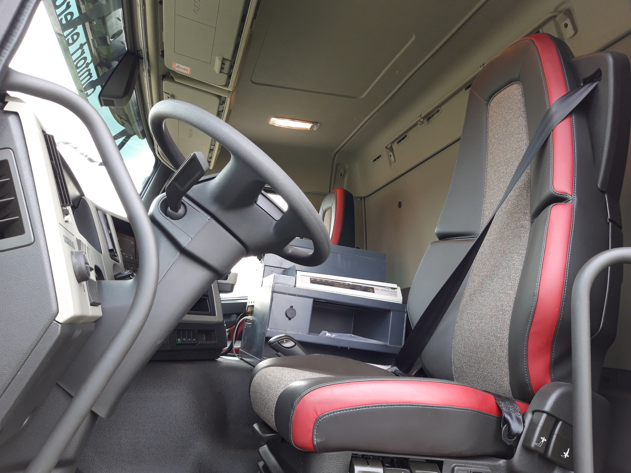 Camión cisterna VOLVO FM: foto 8