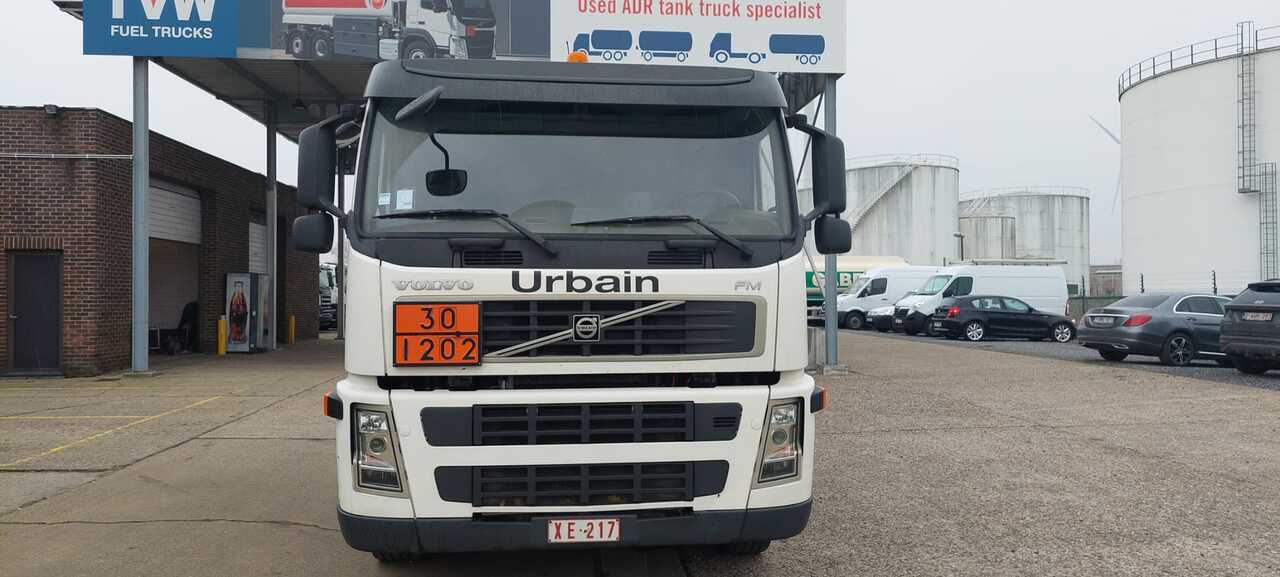 Camión cisterna VOLVO FM: foto 7