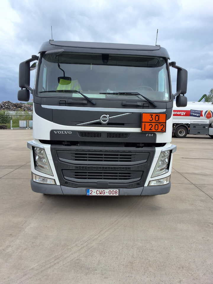 VOLVO FM - Camión cisterna: foto 1 VOLVO FM - Camión cisterna: foto 1