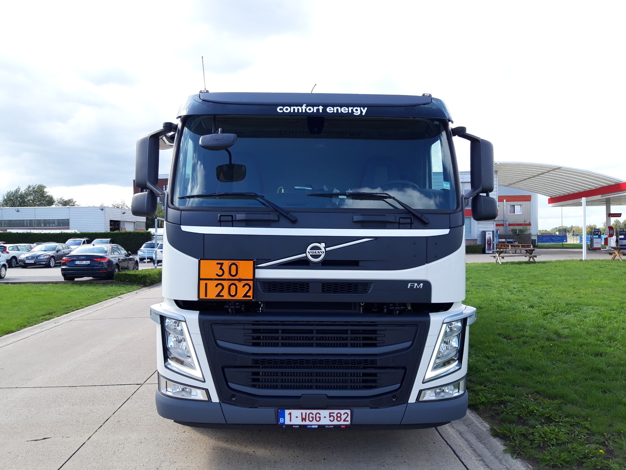 Camión cisterna Volvo FM: foto 9