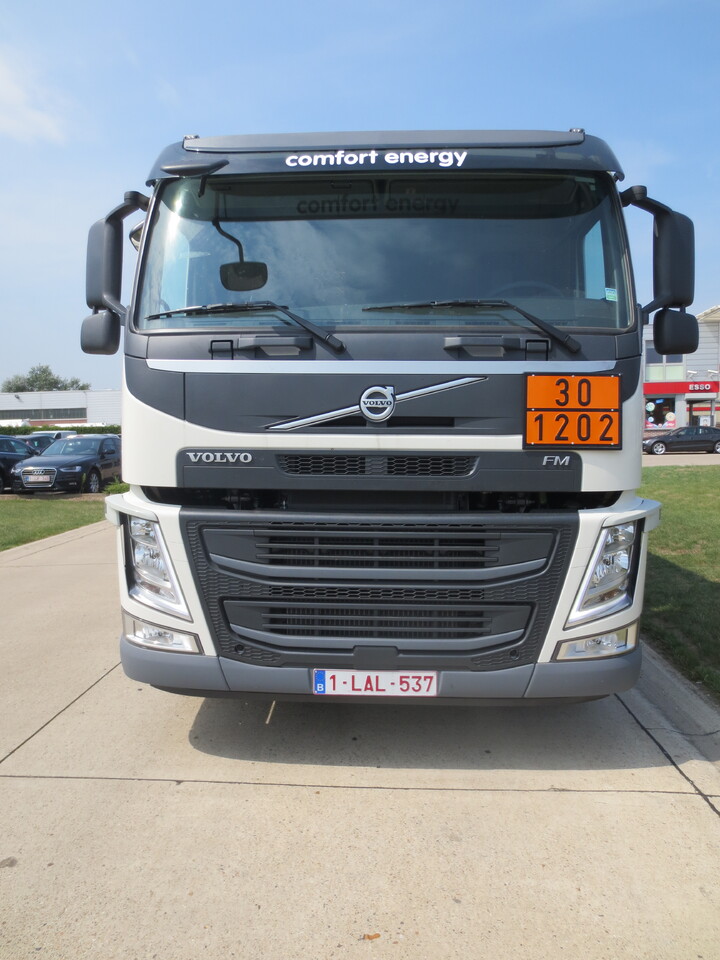 Volvo FM - Camión cisterna: foto 2 Volvo FM - Camión cisterna: foto 2