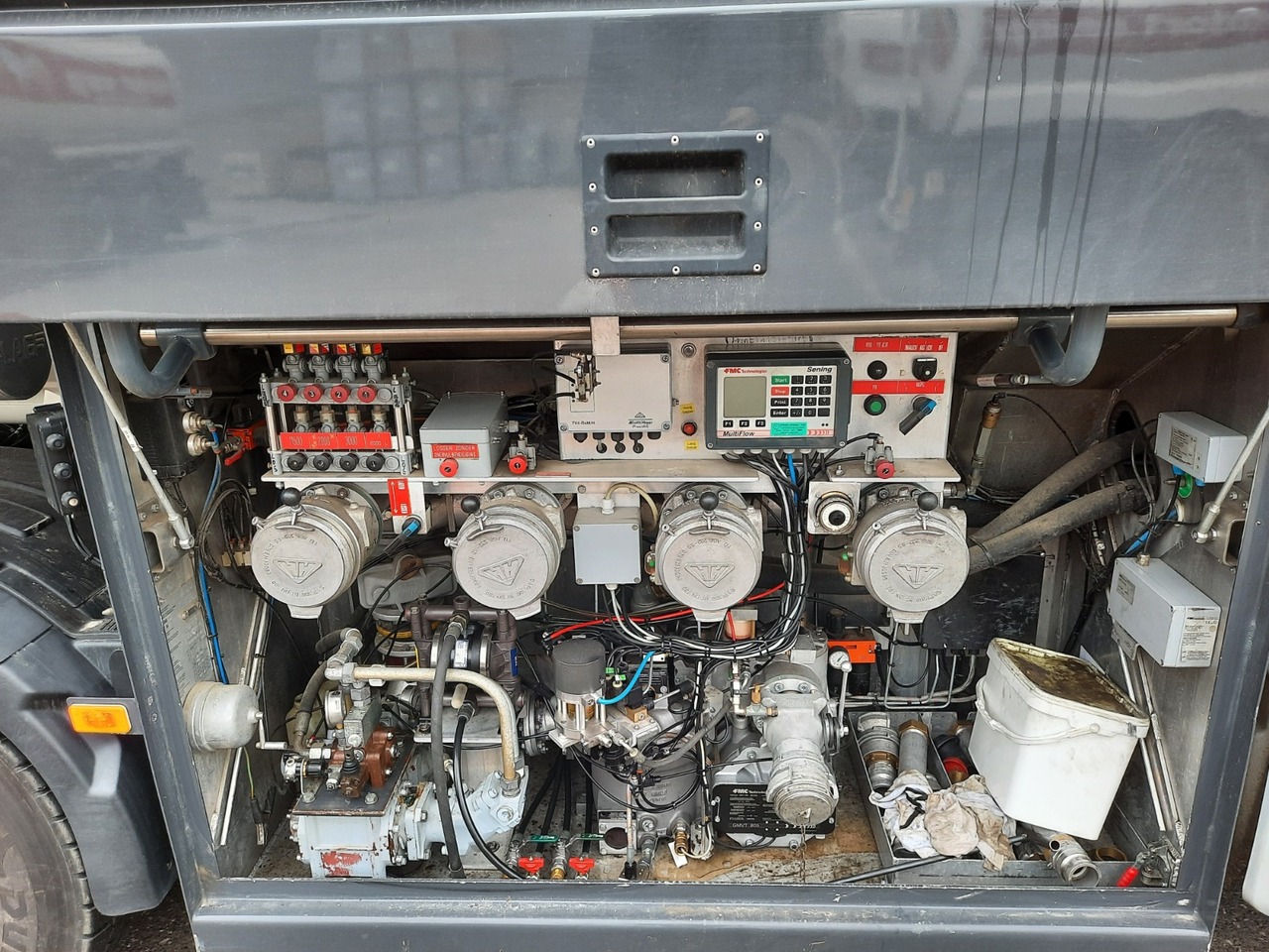 Camión cisterna Volvo FM: foto 11