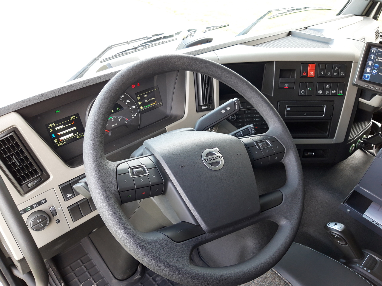 Camión cisterna Volvo FM: foto 8
