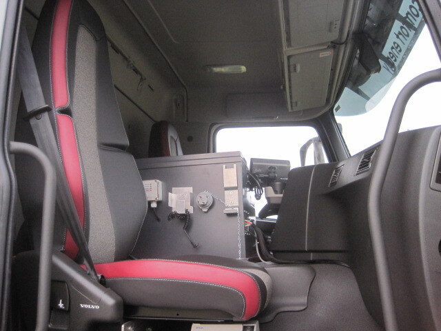 Volvo FM - Camión cisterna: foto 4 Volvo FM - Camión cisterna: foto 4