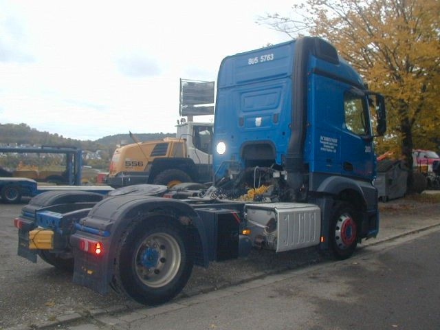 Mercedes-Benz 1843 - Cabeza tractora: foto 4 Mercedes-Benz 1843 - Cabeza tractora: foto 4