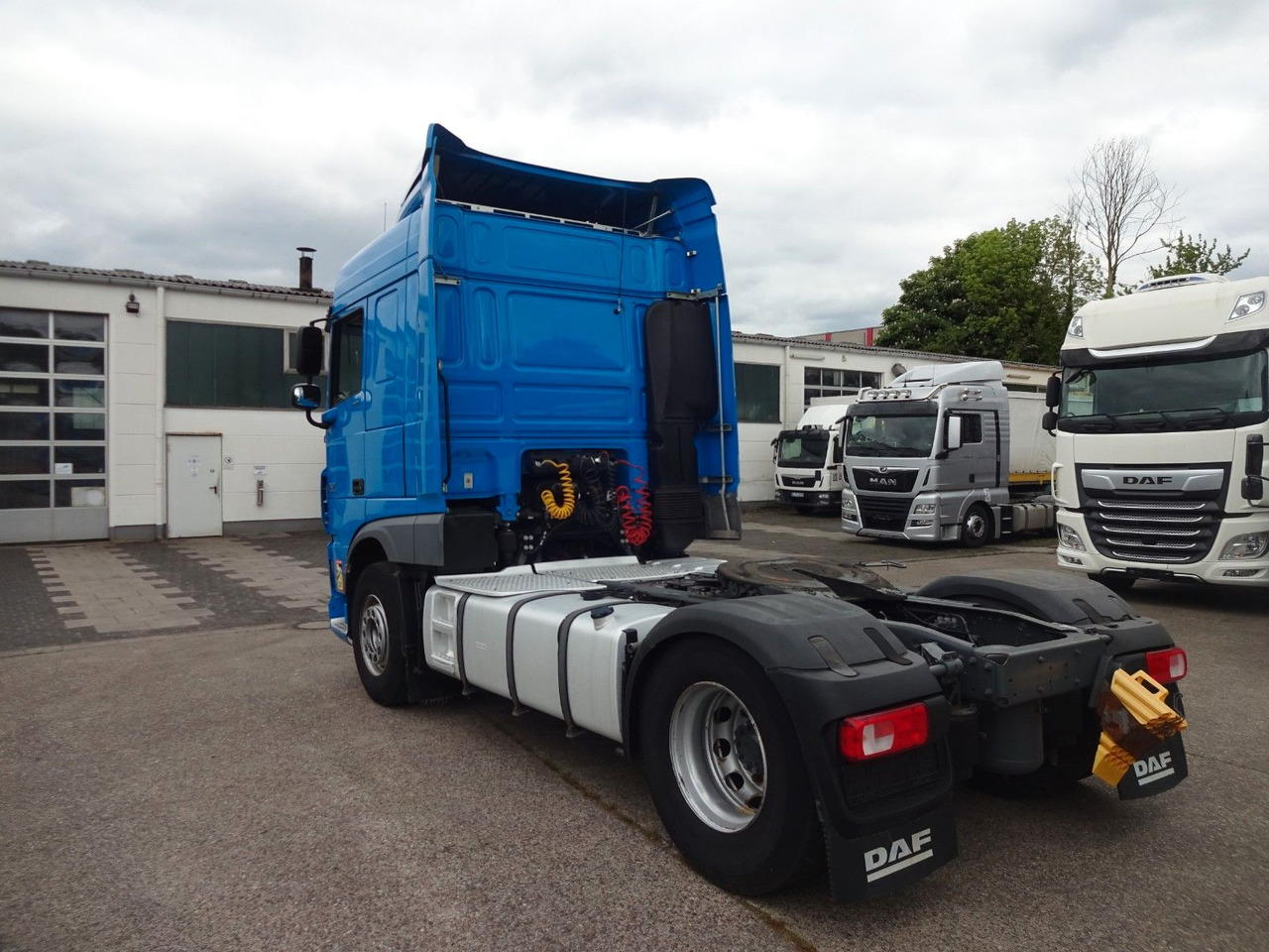 DAF XF 440, SC, Klima, 2 x Tank, Intarder, - Cabeza tractora: foto 5 DAF XF 440, SC, Klima, 2 x Tank, Intarder, - Cabeza tractora: foto 5