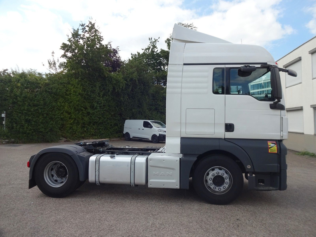 MAN 10 x TGX 18.470, XLX, Intarder, ACC, 2 Tank - Cabeza tractora: foto 4 MAN 10 x TGX 18.470, XLX, Intarder, ACC, 2 Tank - Cabeza tractora: foto 4