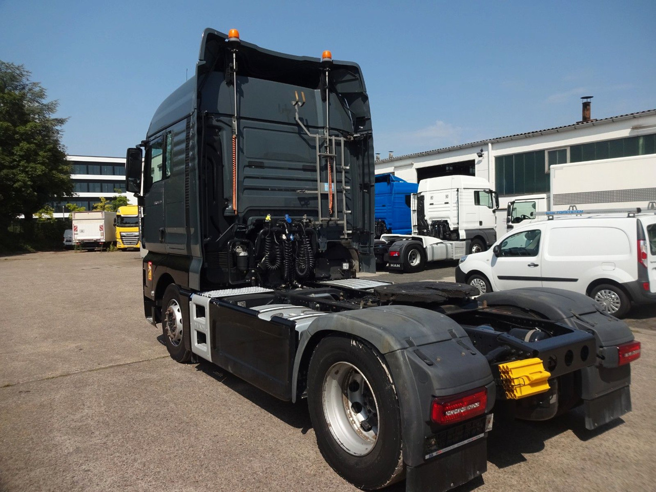 MAN TGX 18.470, XLX, Intarder, ACC, 2 Tank, Standkl - Cabeza tractora: foto 5 MAN TGX 18.470, XLX, Intarder, ACC, 2 Tank, Standkl - Cabeza tractora: foto 5