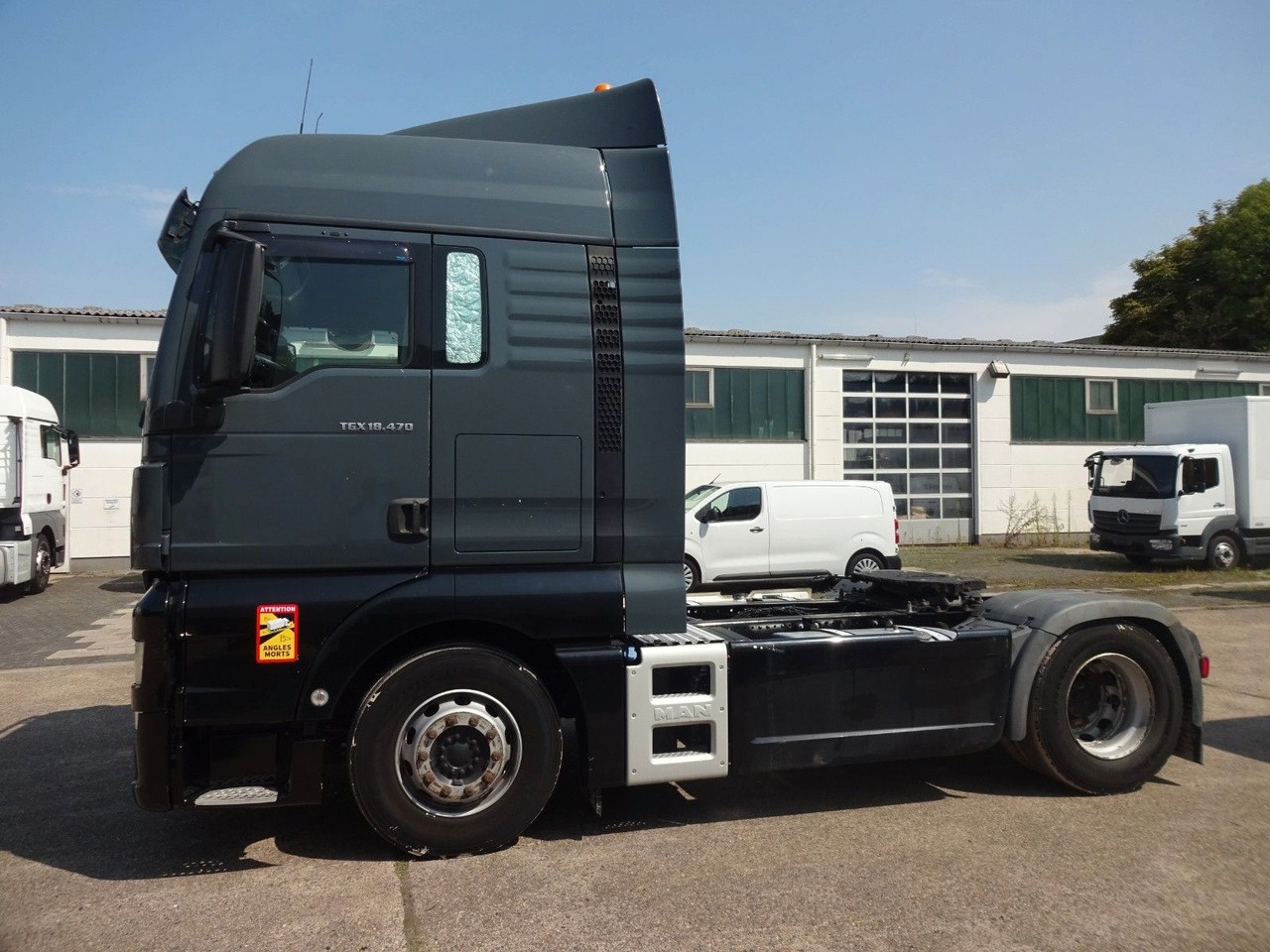 MAN TGX 18.470, XLX, Intarder, ACC, 2 Tank, Standkl - Cabeza tractora: foto 4 MAN TGX 18.470, XLX, Intarder, ACC, 2 Tank, Standkl - Cabeza tractora: foto 4