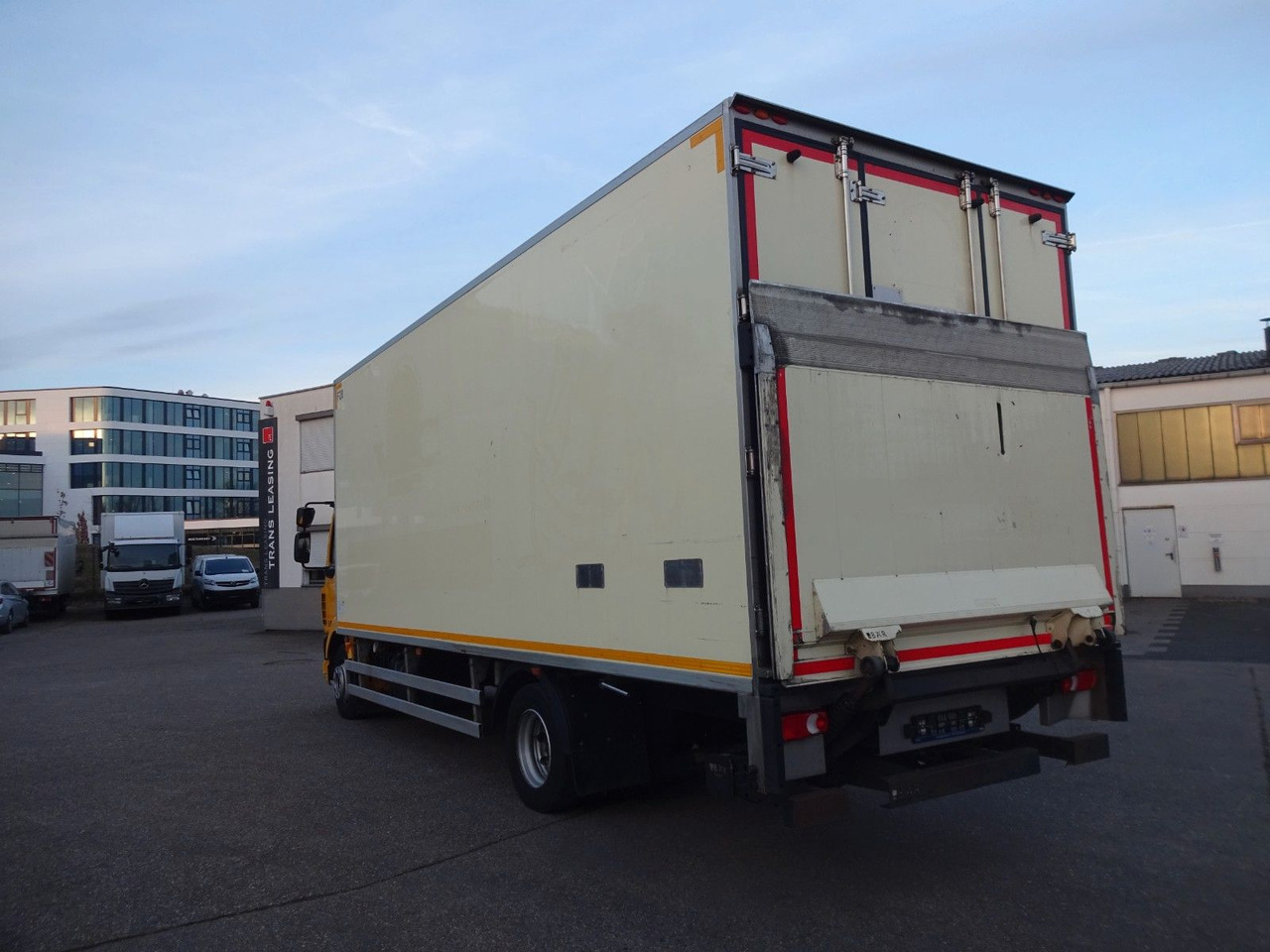 DAF LF 230, 12 T, LBW, Türen, Klima, Automat, Kamera - Camión frigorífico: foto 5 DAF LF 230, 12 T, LBW, Türen, Klima, Automat, Kamera - Camión frigorífico: foto 5