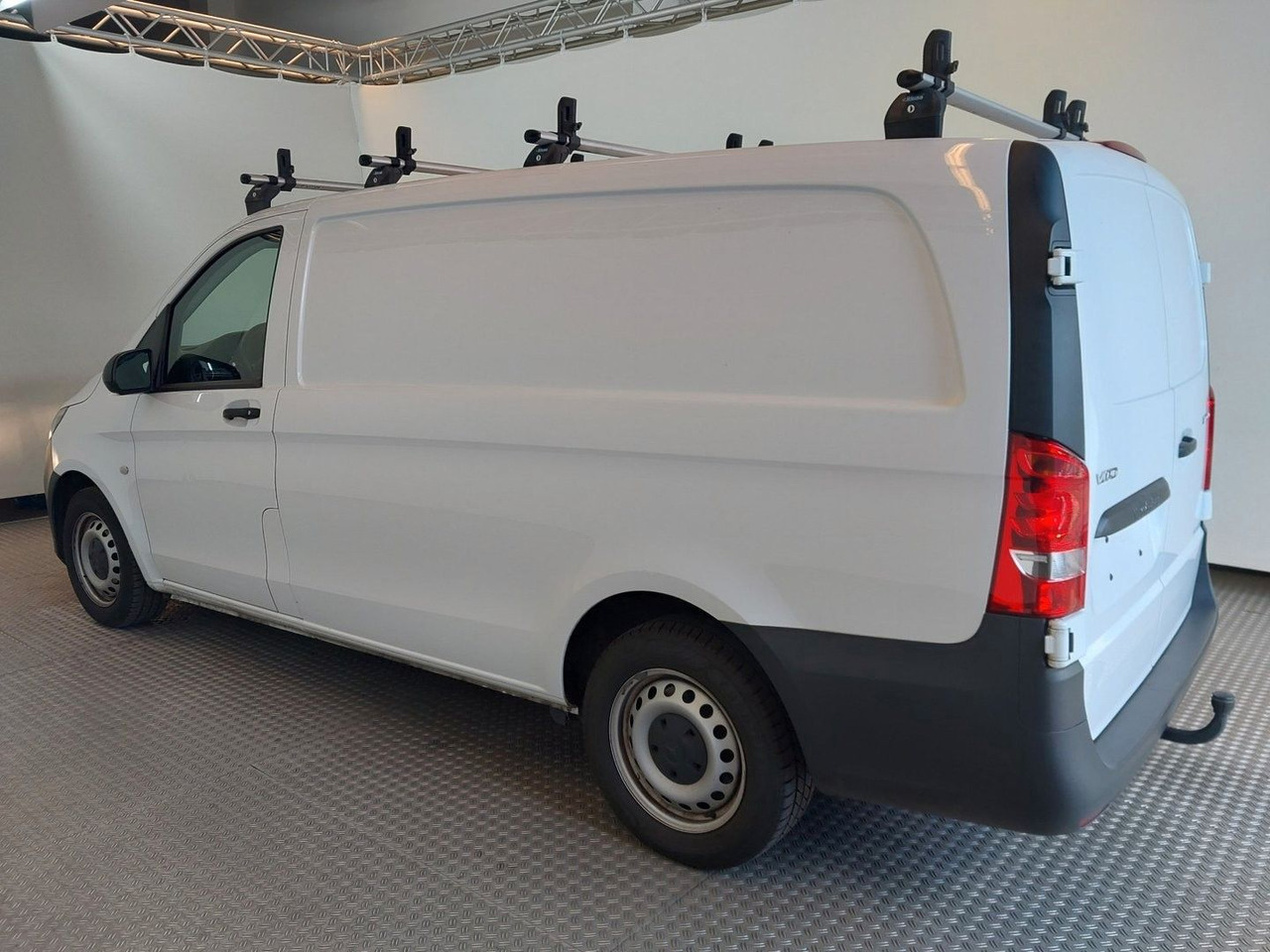 Mercedes-Benz Vito Kasten 114 CDI lang,Klima,AHK,Regale,Kamera - Furgoneta pequeña: foto 5 Mercedes-Benz Vito Kasten 114 CDI lang,Klima,AHK,Regale,Kamera - Furgoneta pequeña: foto 5