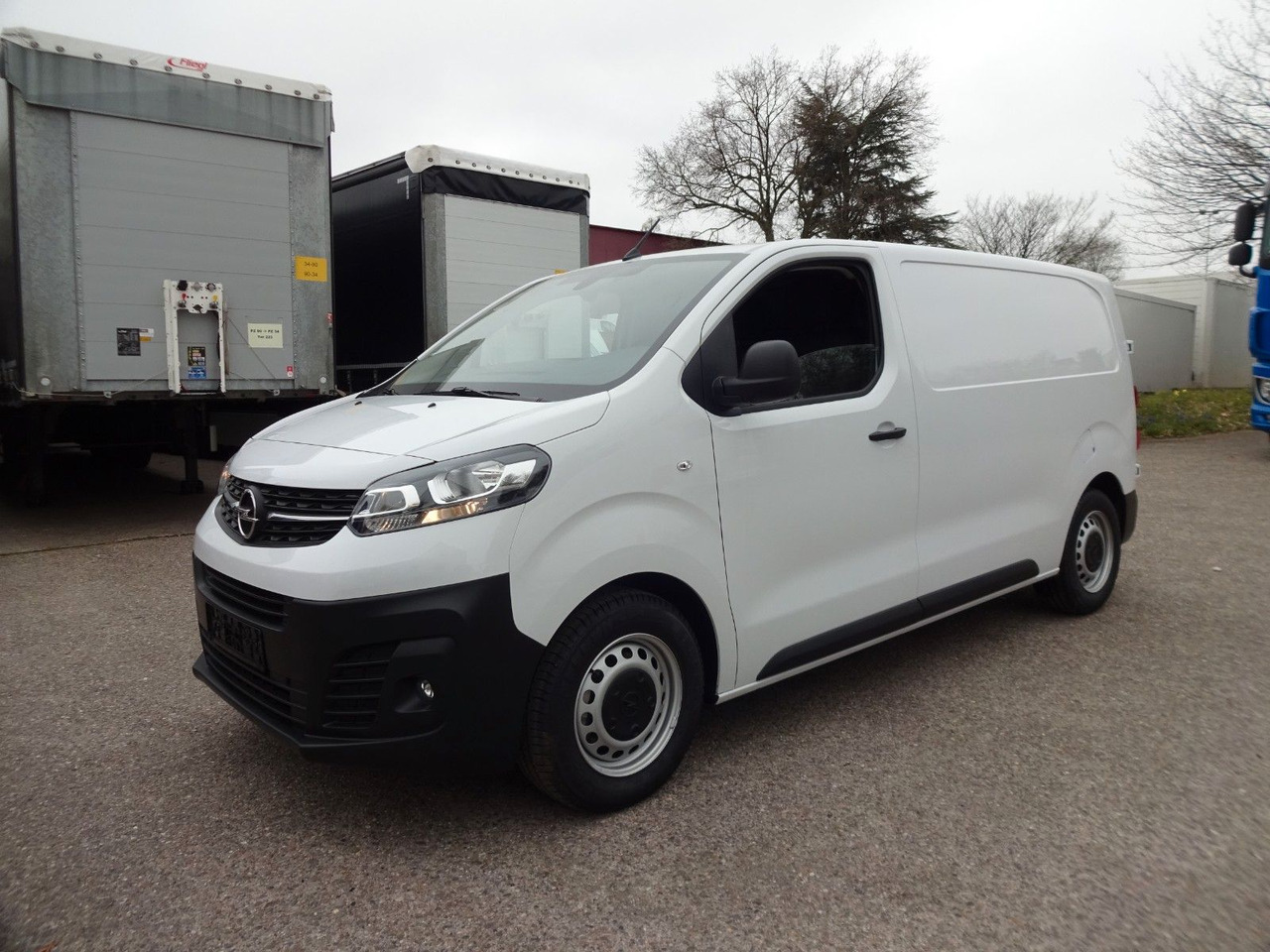 Opel 50 x Vivaro Kasten, L1H1, Klima, Kamera, PDC - Furgoneta pequeña: foto 1 Opel 50 x Vivaro Kasten, L1H1, Klima, Kamera, PDC - Furgoneta pequeña: foto 1