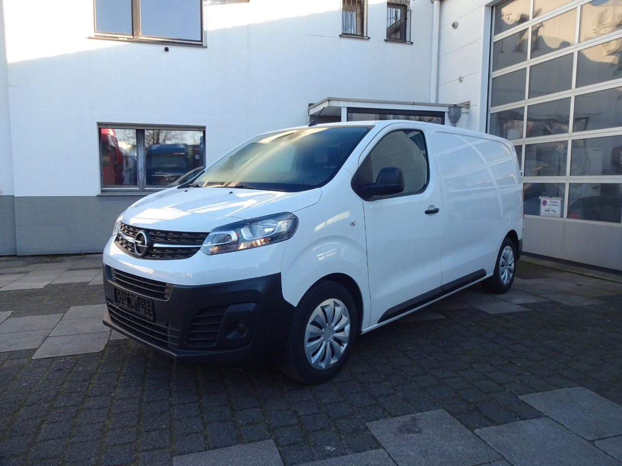 Opel Vivaro Kasten L1H1, Klima, PDC, 50 pcs. - Furgoneta pequeña: foto 3 Opel Vivaro Kasten L1H1, Klima, PDC, 50 pcs. - Furgoneta pequeña: foto 3