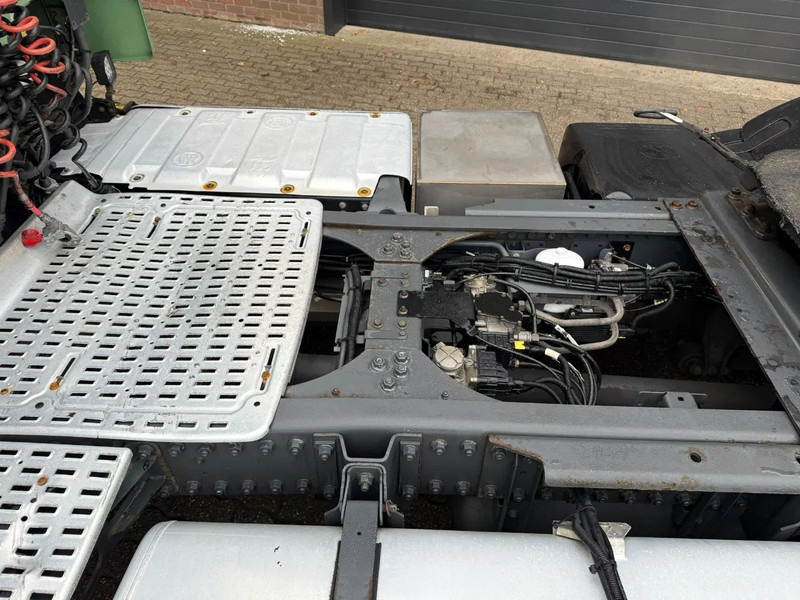 Cabeza tractora DAF CF 400 Space Cab LED RVS Gereedschapskist NL Truck: foto 20