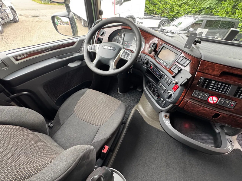 DAF XF 440 6X2 FTG Space Cab Standairco NL truck - Cabeza tractora: foto 5 DAF XF 440 6X2 FTG Space Cab Standairco NL truck - Cabeza tractora: foto 5