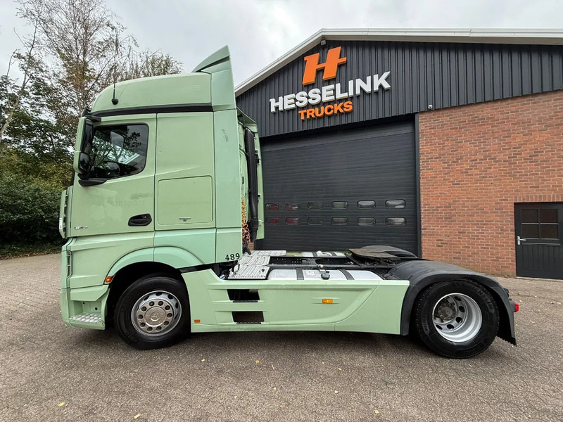 Cabeza tractora Mercedes-Benz Actros 1842 4X2 Streamspace Side skirts 2x tank NL Truck: foto 10