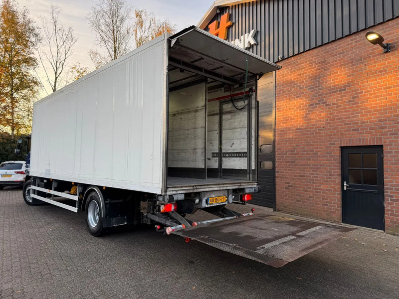 MAN TGM 18.290 Frigo 3 Compartments 2 side doors Dhollandia 2000KG NL Truck APK/TUV 16-06-2026 - Camión isotérmico: foto 5 MAN TGM 18.290 Frigo 3 Compartments 2 side doors Dhollandia 2000KG NL Truck APK/TUV 16-06-2026 - Camión isotérmico: foto 5