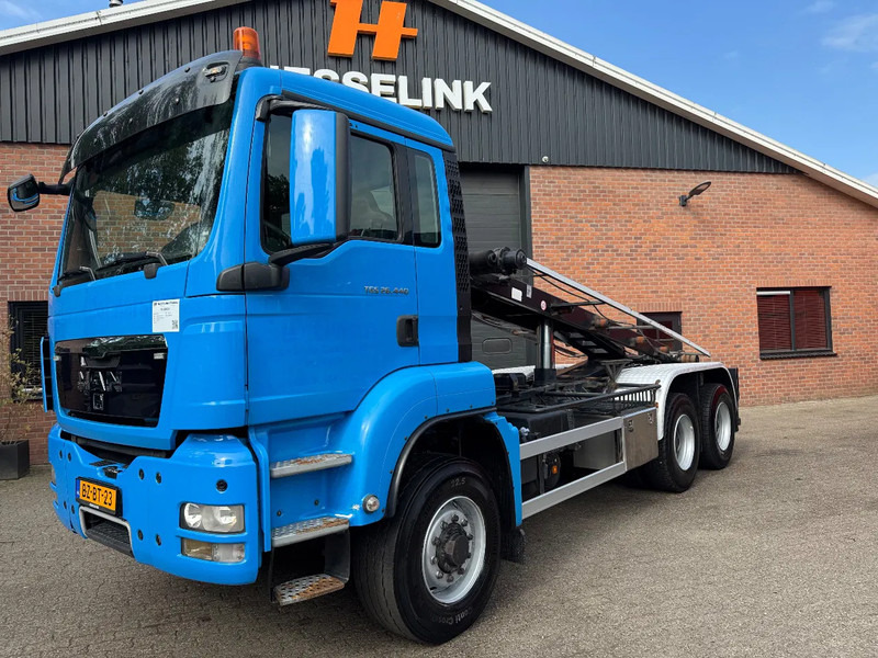 MAN TGS 26.440 6X6 30T NCH Kabel/Cable Manual EEV AHK NL Truck - Camión con equipo de cable: foto 1 MAN TGS 26.440 6X6 30T NCH Kabel/Cable Manual EEV AHK NL Truck - Camión con equipo de cable: foto 1