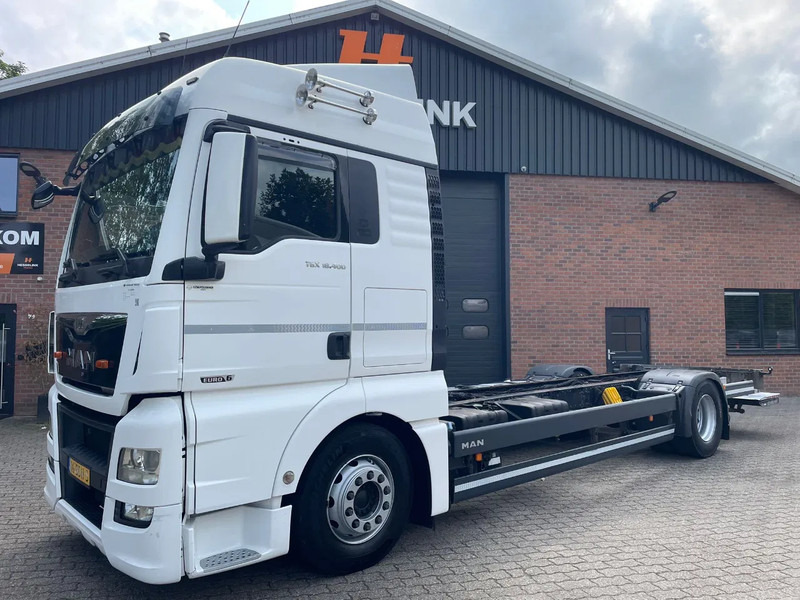 MAN TGX 18.400 XLX AHK LBW Standairco NL Truck - Camión portacontenedore/ Intercambiable: foto 1 MAN TGX 18.400 XLX AHK LBW Standairco NL Truck - Camión portacontenedore/ Intercambiable: foto 1