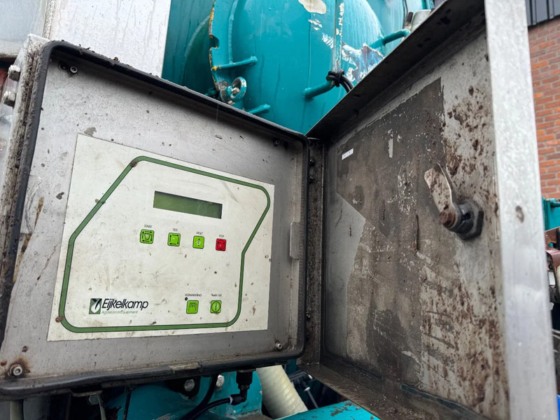 Semirremolque cisterna Veenhuis 36m3 RVS Mestoplegger Geijkte weging Nieuwe APK VMA Bemonstering 2x stuuras: foto 19 Semirremolque cisterna Veenhuis 36m3 RVS Mestoplegger Geijkte weging Nieuwe APK VMA Bemonstering 2x stuuras: foto 19