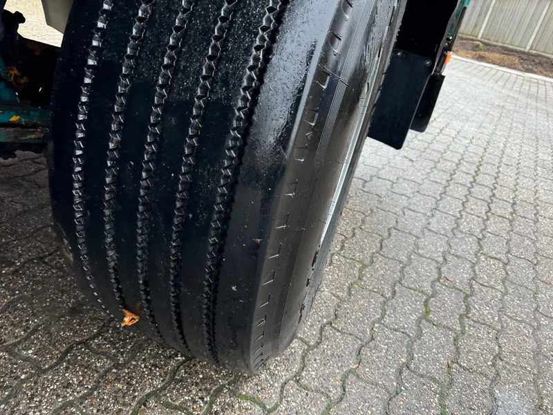 Semirremolque cisterna Veenhuis 36m3 RVS Mestoplegger Geijkte weging Nieuwe APK VMA Bemonstering 2x stuuras: foto 14 Semirremolque cisterna Veenhuis 36m3 RVS Mestoplegger Geijkte weging Nieuwe APK VMA Bemonstering 2x stuuras: foto 14