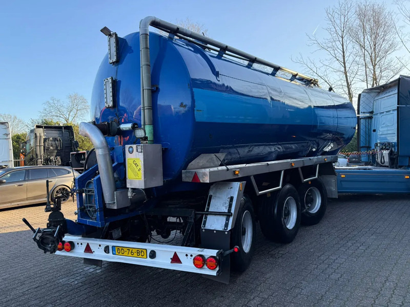 Vlastuin 36m3 Mestoplegger 2x Stuuras Eisele pomp - Semirremolque cisterna: foto 3 Vlastuin 36m3 Mestoplegger 2x Stuuras Eisele pomp - Semirremolque cisterna: foto 3