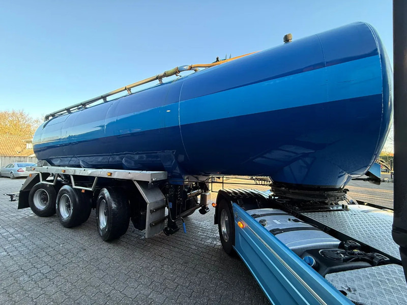 Vlastuin 36m3 Mestoplegger 2x Stuuras Eisele pomp - Semirremolque cisterna: foto 4 Vlastuin 36m3 Mestoplegger 2x Stuuras Eisele pomp - Semirremolque cisterna: foto 4