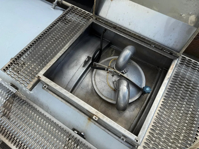 Semirremolque cisterna lako T344-RMO RVS/Edelstahl Melk/Milch/Food/Lebensmittel 2X Stuuras: foto 17 Semirremolque cisterna lako T344-RMO RVS/Edelstahl Melk/Milch/Food/Lebensmittel 2X Stuuras: foto 17