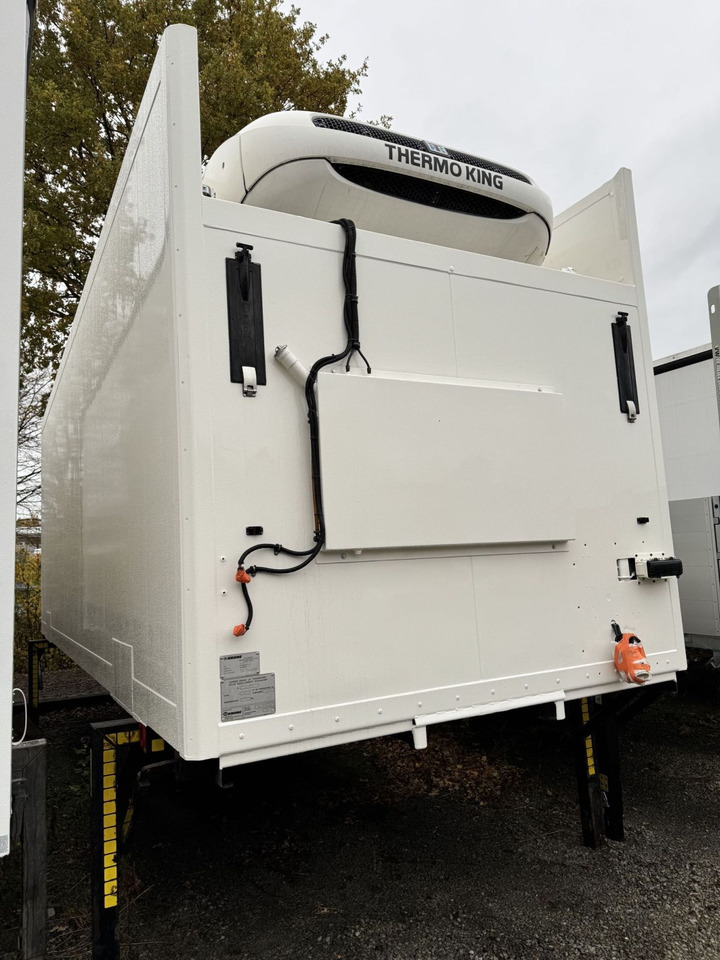 Krone BDF-System 7.45 m, Wartung neu, LACK NEU in weiß - Carrocería-frigorifico: foto 1 Krone BDF-System 7.45 m, Wartung neu, LACK NEU in weiß - Carrocería-frigorifico: foto 1