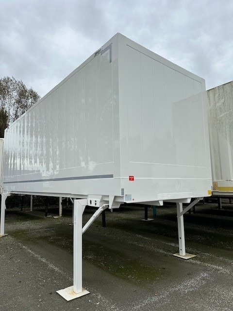 Caja cerrada Krone BDF-System 7.450 mm lang, Lack NEU in Premium Plus: foto 8