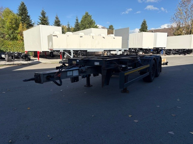 Schmitz Cargobull BDF-System, Standard, hochgekuppelt R 22,5 - Remolque caja cerrada: foto 2 Schmitz Cargobull BDF-System, Standard, hochgekuppelt R 22,5 - Remolque caja cerrada: foto 2