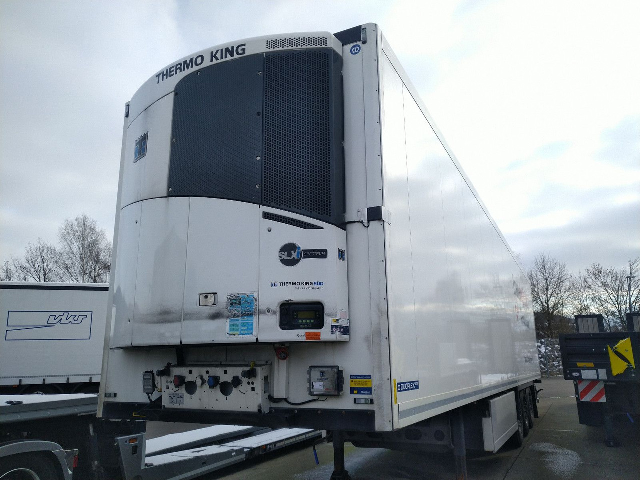 Krone SDR27eL4-MT Blumen BiTemp TK SLXi Double Rolltor - Semirremolque caja cerrada: foto 4 Krone SDR27eL4-MT Blumen BiTemp TK SLXi Double Rolltor - Semirremolque caja cerrada: foto 4