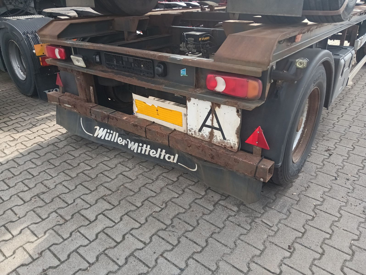 Müller-Mitteltal RA18 Abrollanhänger 7m BPW Trommel TÜV 5/2025 Müller-Mitteltal RA18 Abrollanhänger 7m BPW Trommel TÜV 5/2025 - Remolque multilift/ Portacontenedores de cadenas: foto 1 Müller-Mitteltal RA18 Abrollanhänger 7m BPW Trommel TÜV 5/2025 Müller-Mitteltal RA18 Abrollanhänger 7m BPW Trommel TÜV 5/2025 - Remolque multilift/ Portacontenedores de cadenas: foto 1