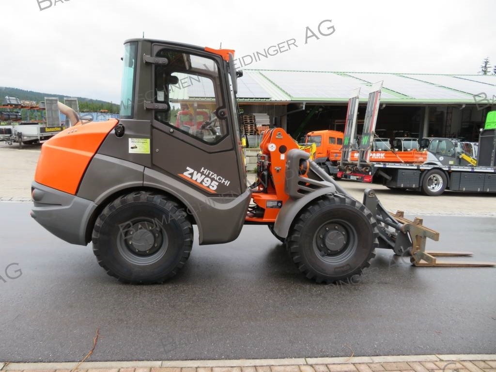 Cargadora de ruedas Hitachi ZW 95: foto 7 Cargadora de ruedas Hitachi ZW 95: foto 7