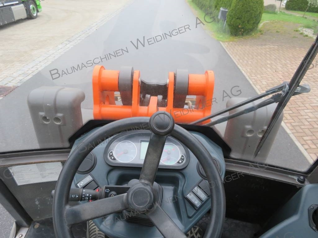 Cargadora de ruedas Hitachi ZW 95: foto 10 Cargadora de ruedas Hitachi ZW 95: foto 10