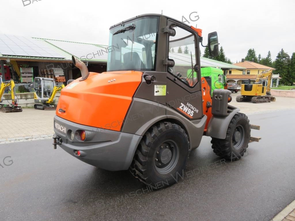 Cargadora de ruedas Hitachi ZW 95: foto 6 Cargadora de ruedas Hitachi ZW 95: foto 6