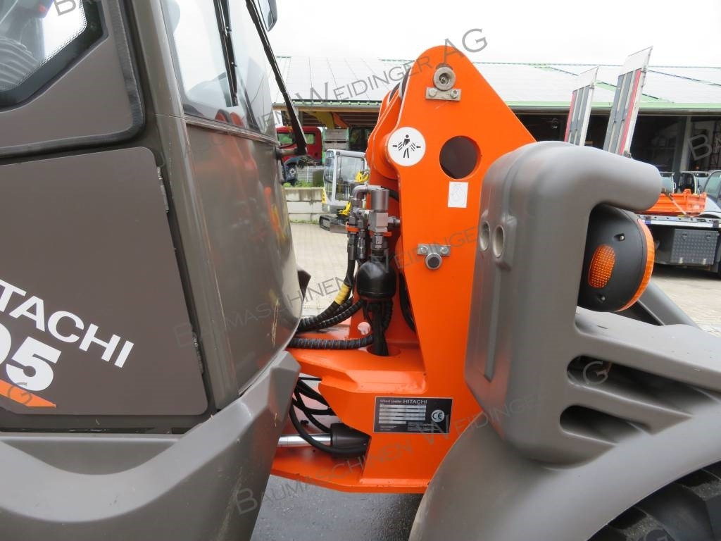 Cargadora de ruedas Hitachi ZW 95: foto 8 Cargadora de ruedas Hitachi ZW 95: foto 8