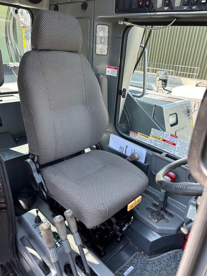 Autogrúa KATO 13 Ton City Crane - Only 17,000Kms from New: foto 16