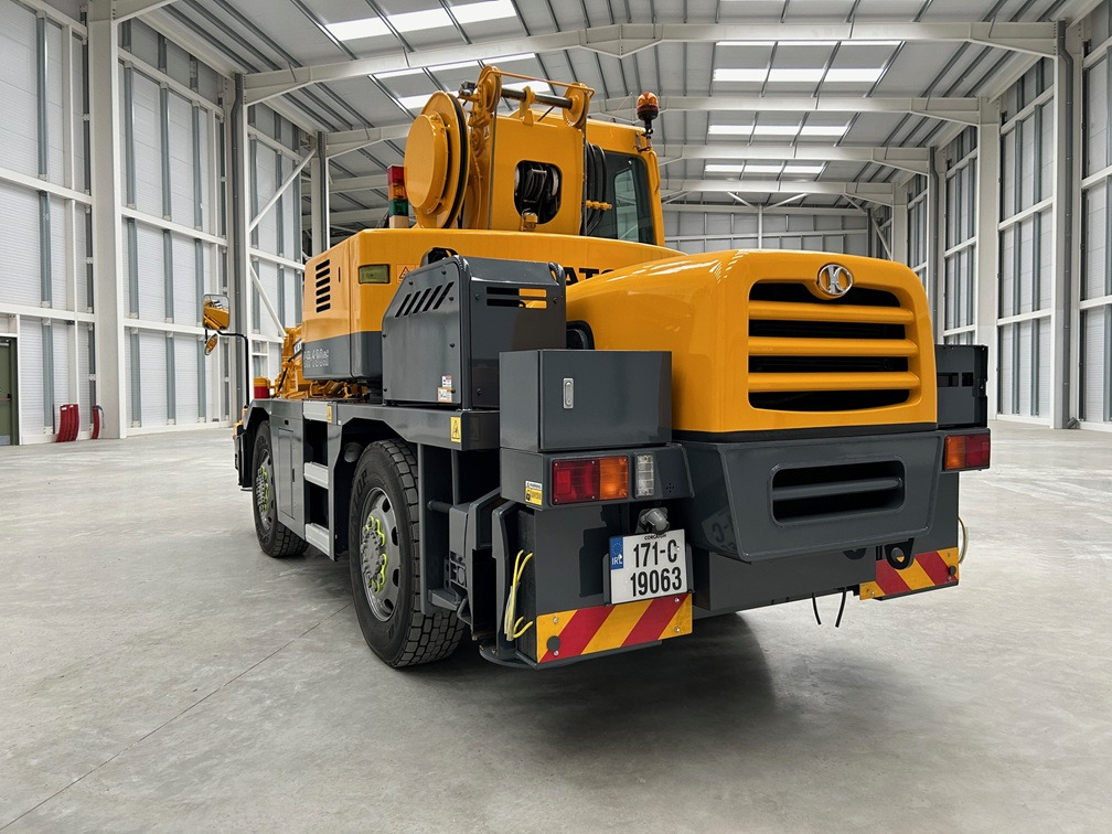 KATO CR-130Ri - 13 Ton City Crane in Excellent Condition - Autogrúa: foto 5 KATO CR-130Ri - 13 Ton City Crane in Excellent Condition - Autogrúa: foto 5