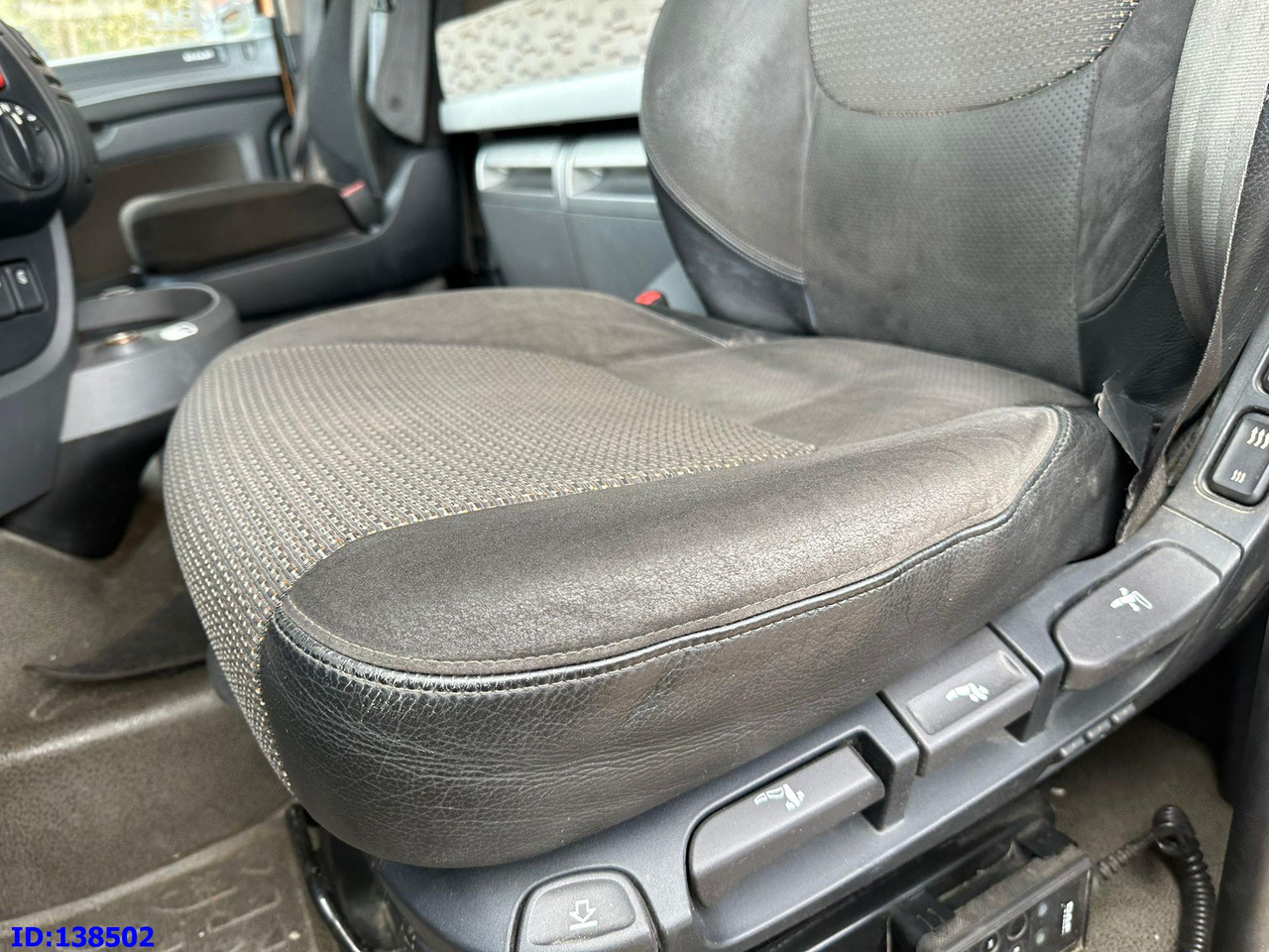 Cabeza tractora DAF XF106 460 6X2 Retarder: foto 13 Cabeza tractora DAF XF106 460 6X2 Retarder: foto 13