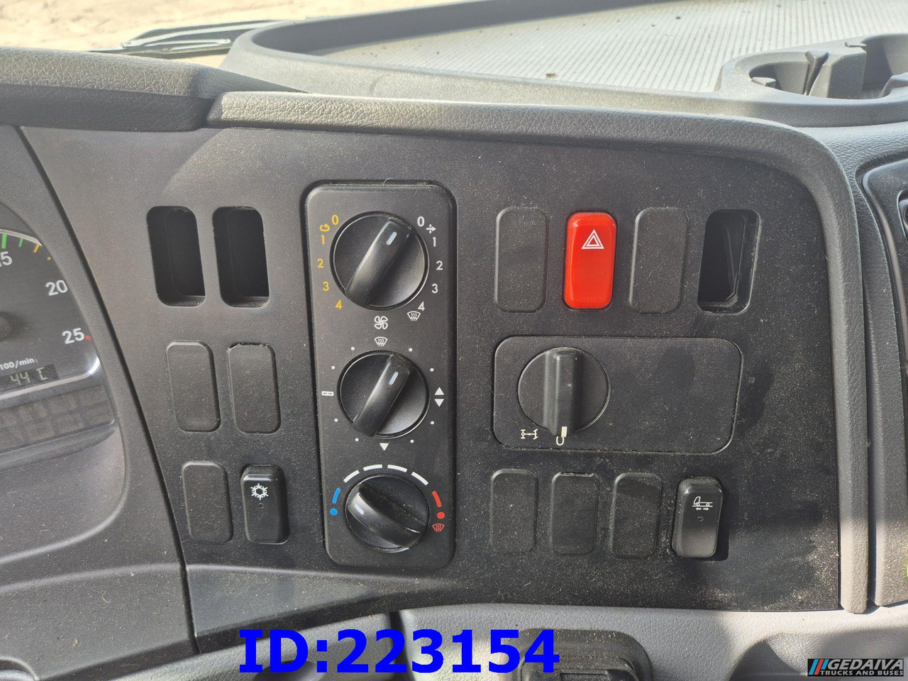 Cabeza tractora MERCEDES-BENZ Axor 1840 +  Crane Epsilon Palfinger 0150Z: foto 15