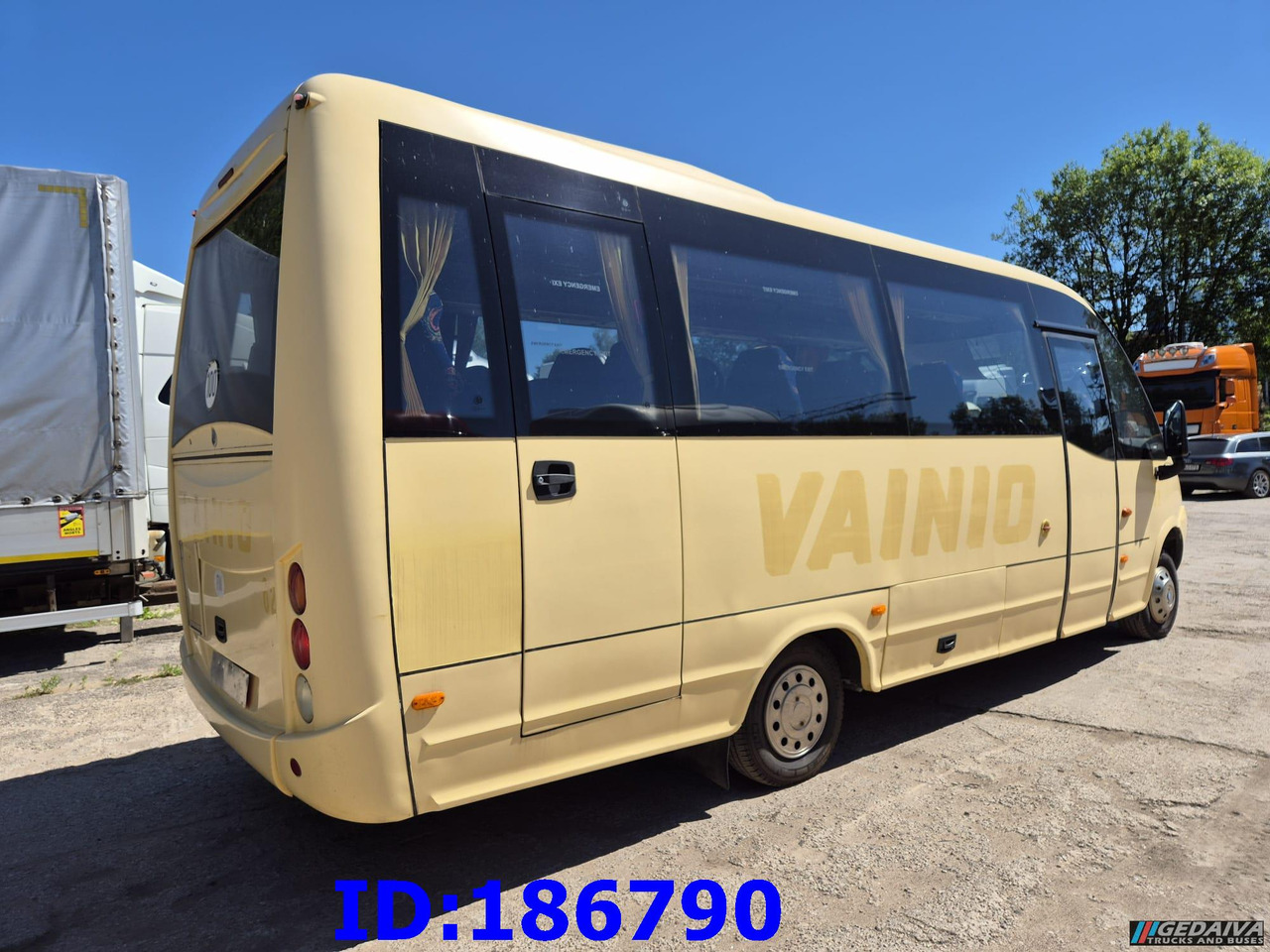 IVECO Wing Daily Tourys 25-seater - Autocar: foto 5 IVECO Wing Daily Tourys 25-seater - Autocar: foto 5