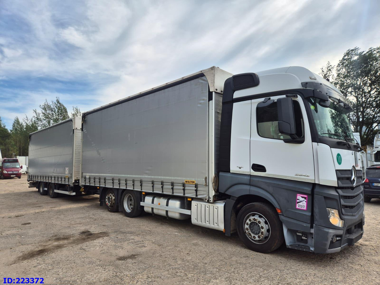 MERCEDES-BENZ Actros 2542 6x2 Euro6 + Wielton trailer - Camión lona: foto 4 MERCEDES-BENZ Actros 2542 6x2 Euro6 + Wielton trailer - Camión lona: foto 4